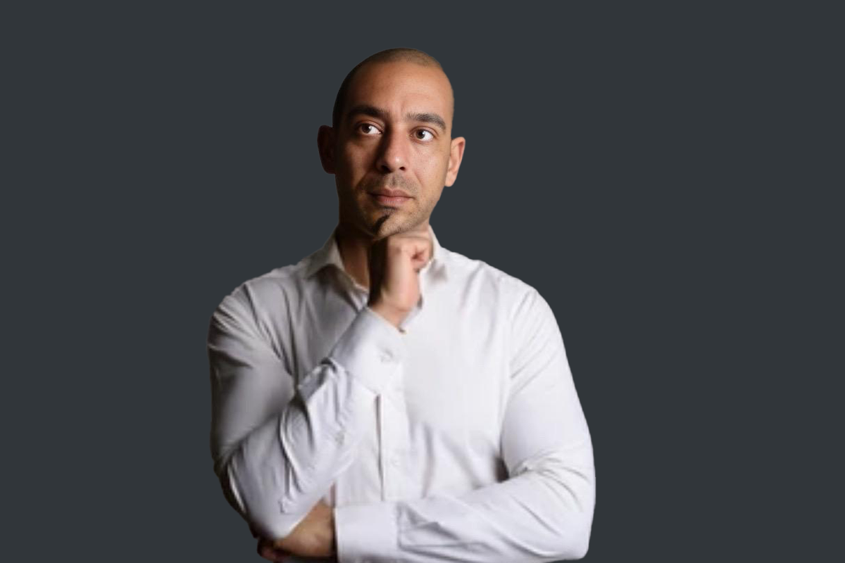 Marketing and branding professional creating impactful strategies and branding solutions that enhance business visibility and foster customer loyalty.